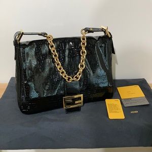 Auth Fendi Black Patent Leather Mamma Baguette